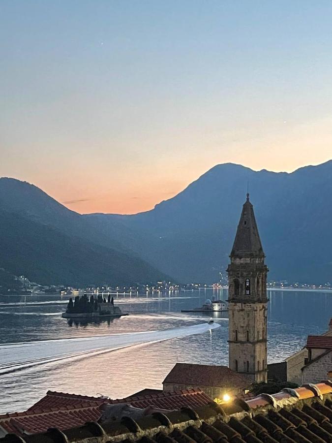 Old House Perast Apartment Bagian luar foto