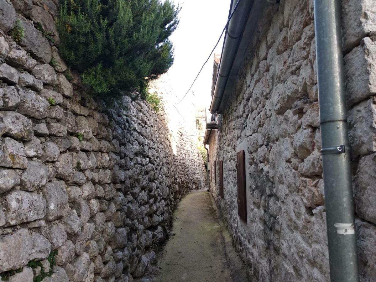 Old House Perast Apartment Bagian luar foto